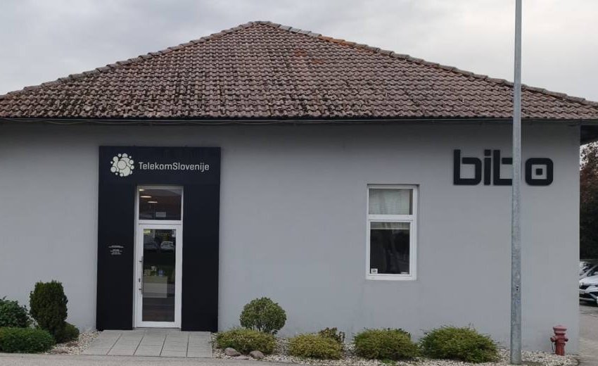 Vhod v poslovalnico BIBO telefonija v Brežicah